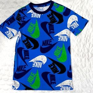 Kids Nike tshirt Large